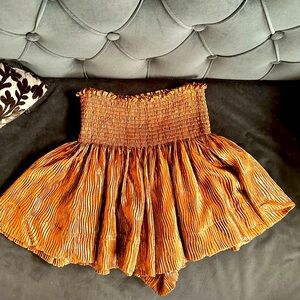 QUEEN OF SPARKLES Copper Swing Shorts brand new with tags never worn